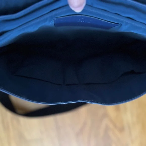 NWOT Cole Haan navy blue leather messenger bag
